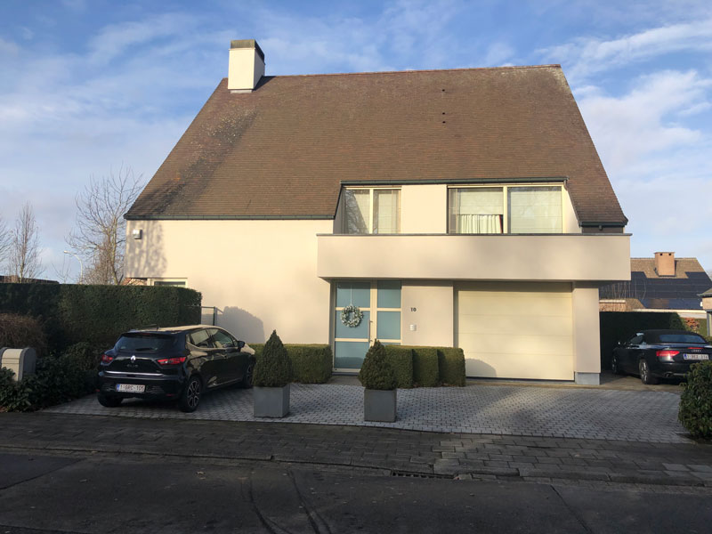 Door verschillende weersinvloeden bestaat de kans dat een sierpleister op termijn vuil wordt.